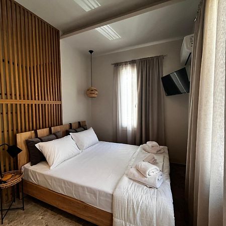 Orfeas Luxury Rooms & Studio Skopelos Town Exterior photo