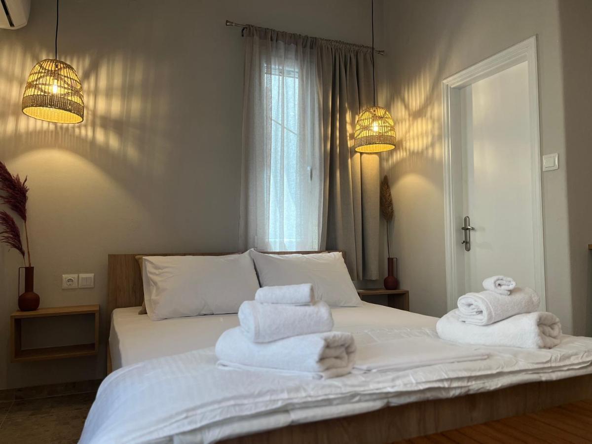 Orfeas Luxury Rooms & Studio Skopelos Town Exterior photo